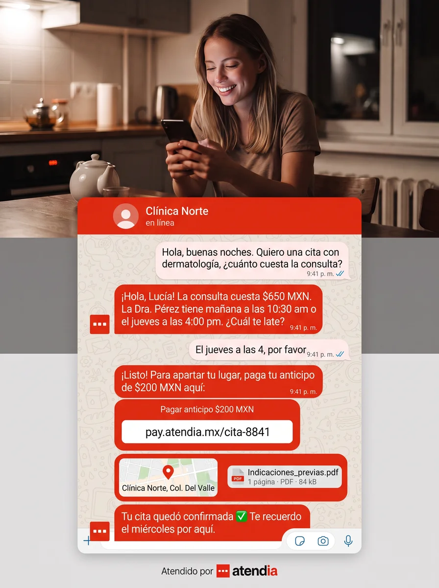 Agente de atención y clienta feliz